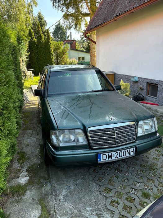 Mercedes-Benz W124