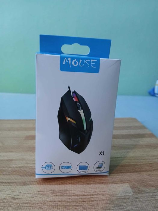 Myszka komputerowa gaming mouse USB led kabel czarny black PC optyczna