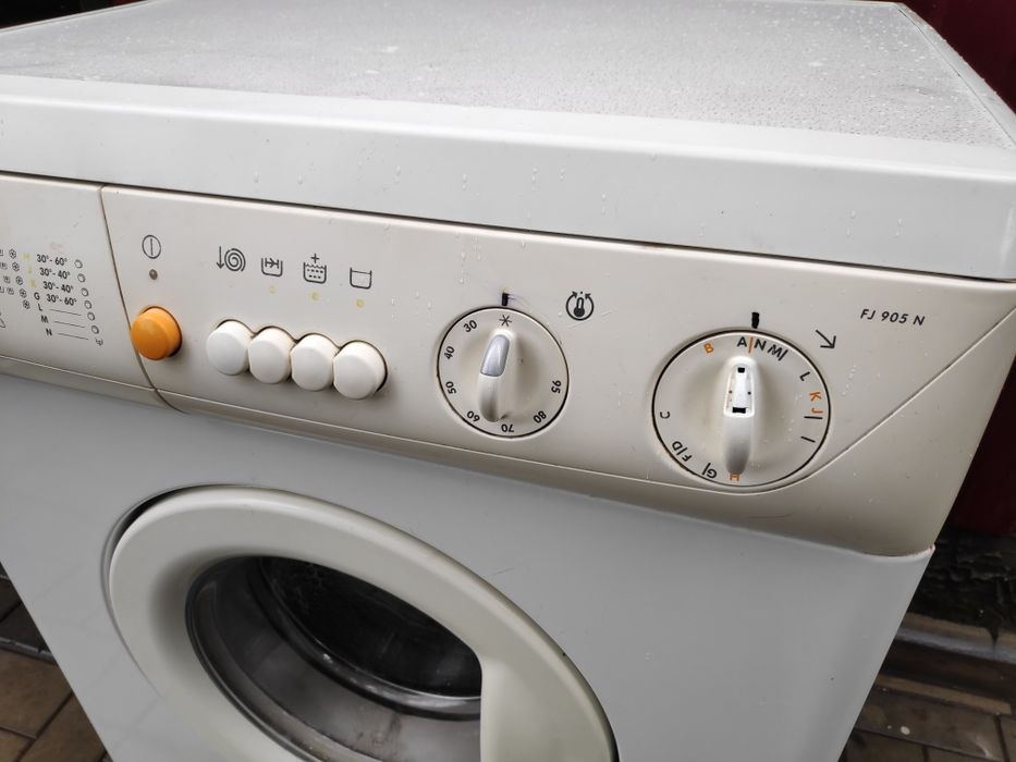 Стиральная машина Zanussi 5кг Пральна машина