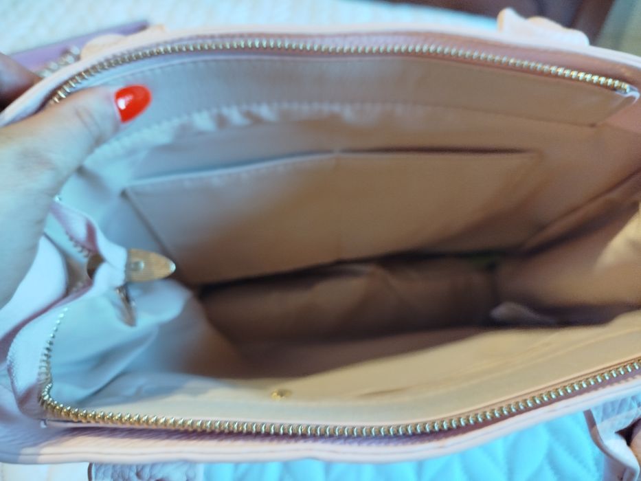 Mala Guess rosa bebé