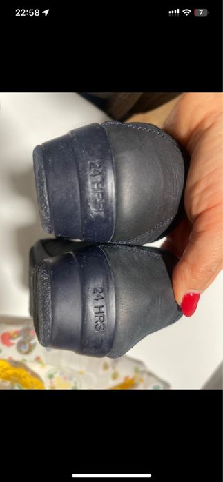 Sapatos 24 horas como novos