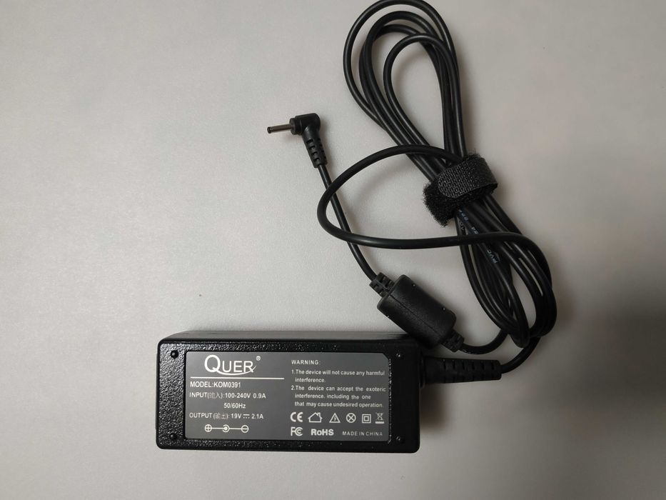 Zasilacz do laptopa. Nowy. Różne.