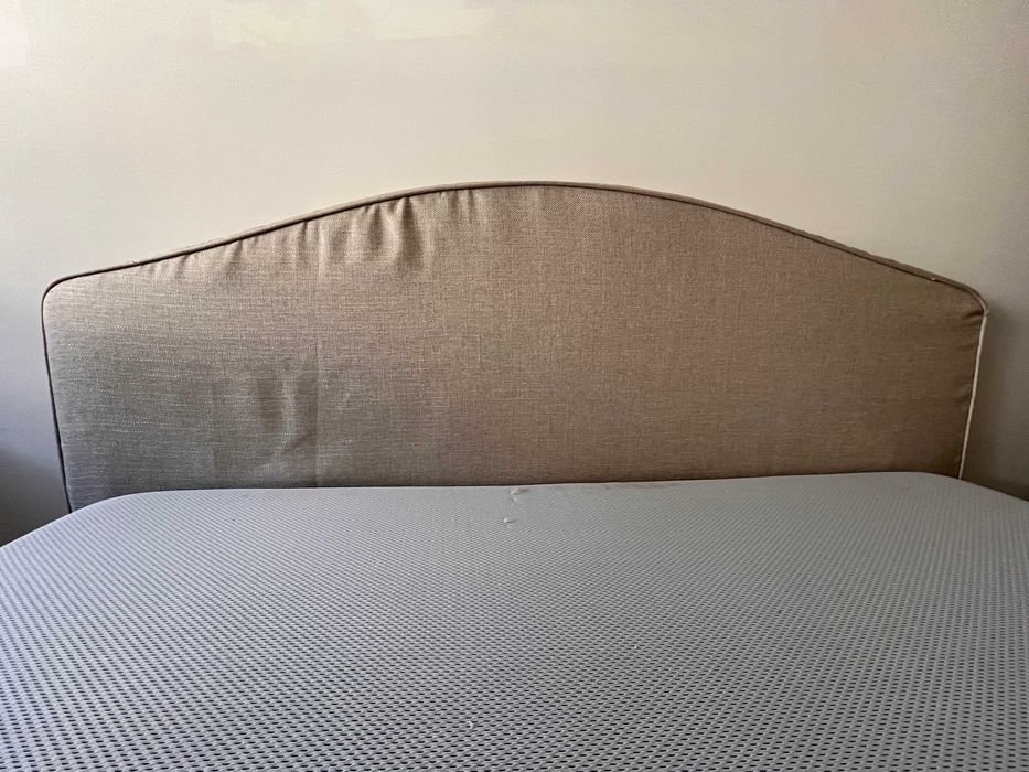 Cama e estrado IKEA com oferta de colchao