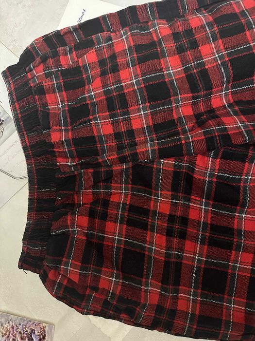 Новорічні пижамні штани ф.H&M дітям 11-12 років в відмінному стані