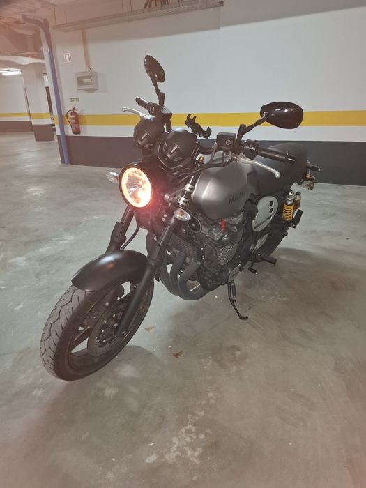 Yamaha XJR 1300 ano 2017