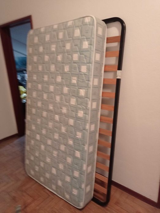 Estrado cama com pés