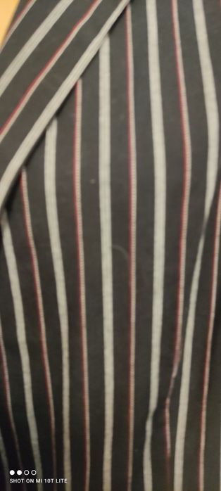 Marynarka w pionowe paski