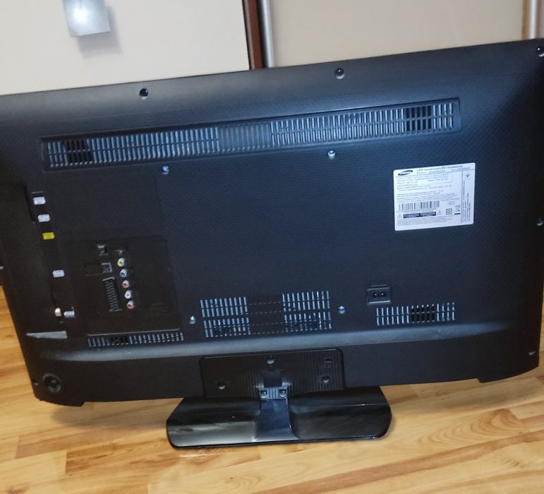 Телевізор Samsung 32 на запчастини чи під ремонт