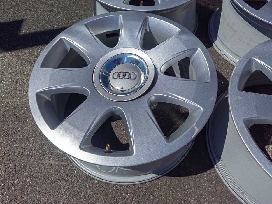 16" Audi A4 B5 B6 B7 8H0 Małysz Z kapslami S-Line VW Sharan Golf Gti Caddy Touran Skoda Octavia Superb Eos OEM ORYGINAŁ Audi NR76