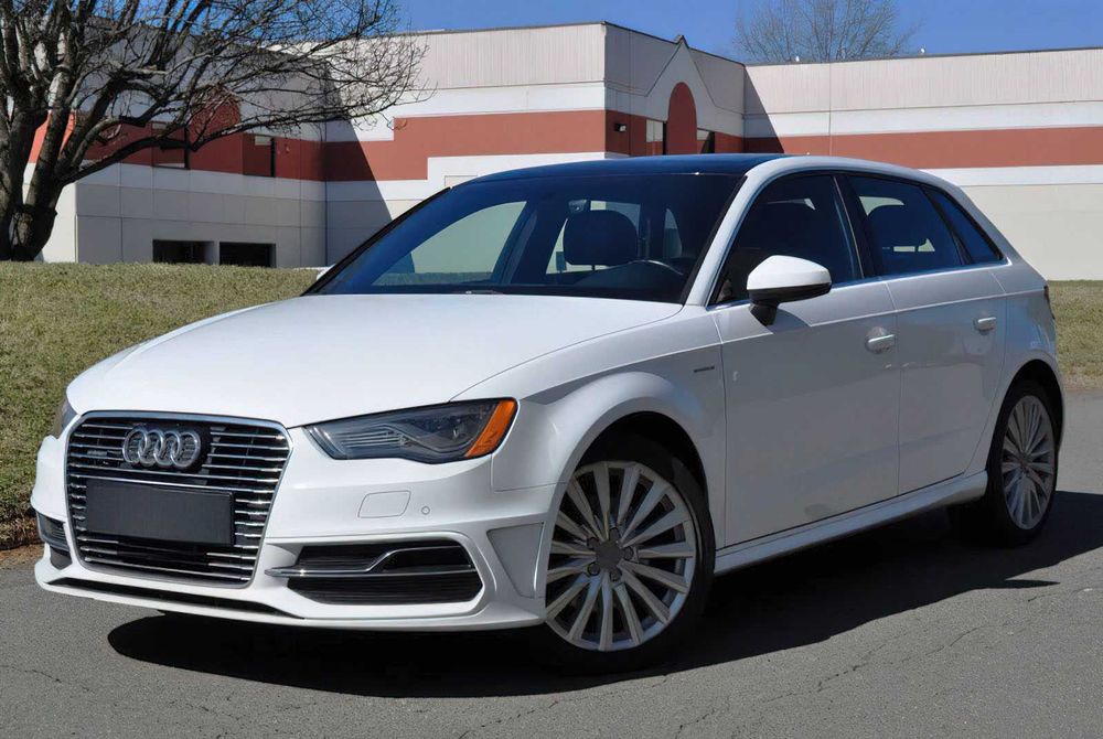 Audi A3  e-tron Premium Plus      2016
