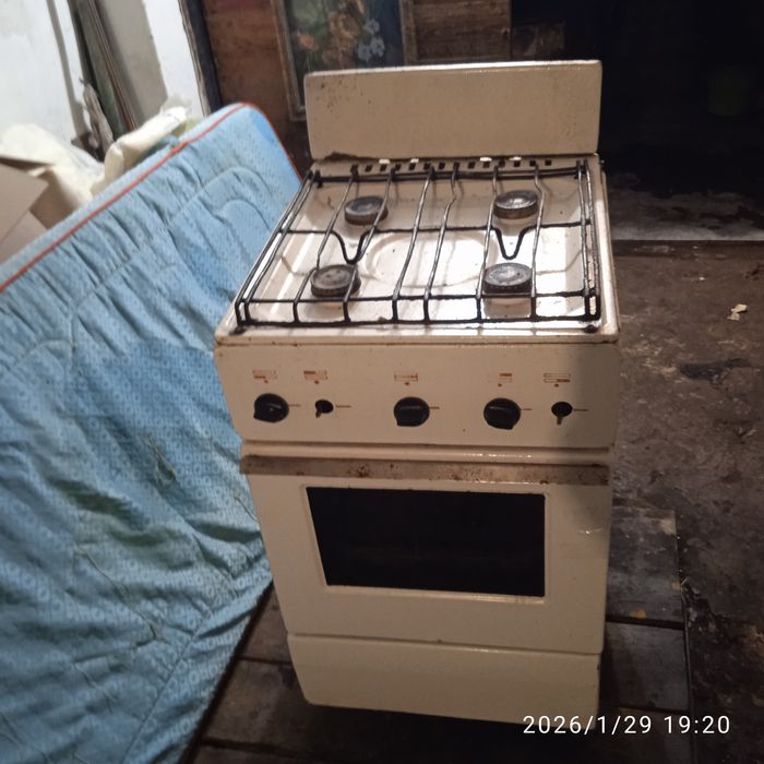Продам газову плиту стан гарний