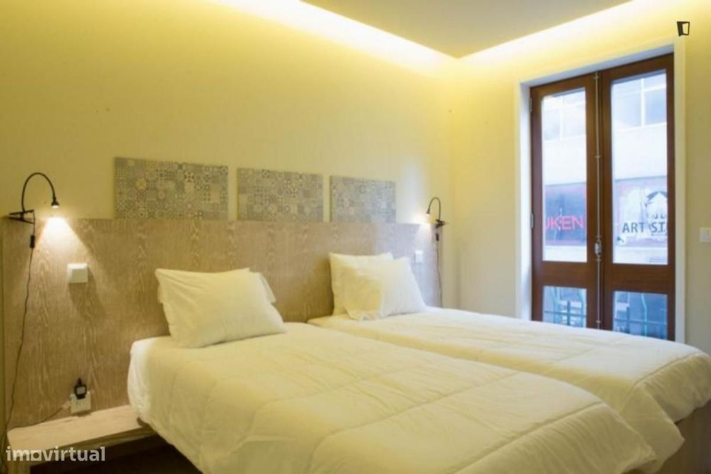 Quarto - localizado em Cedofeita Porto