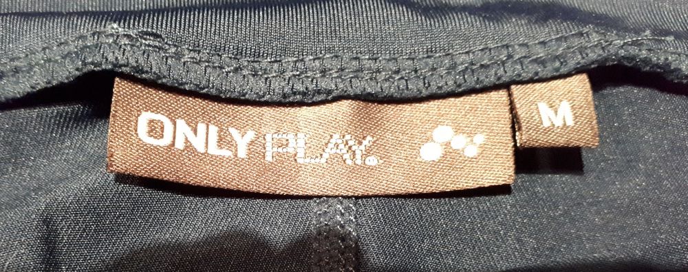 komplet sportowy rozm M. top Puma i legginsy Only Play + Bench GRATIS