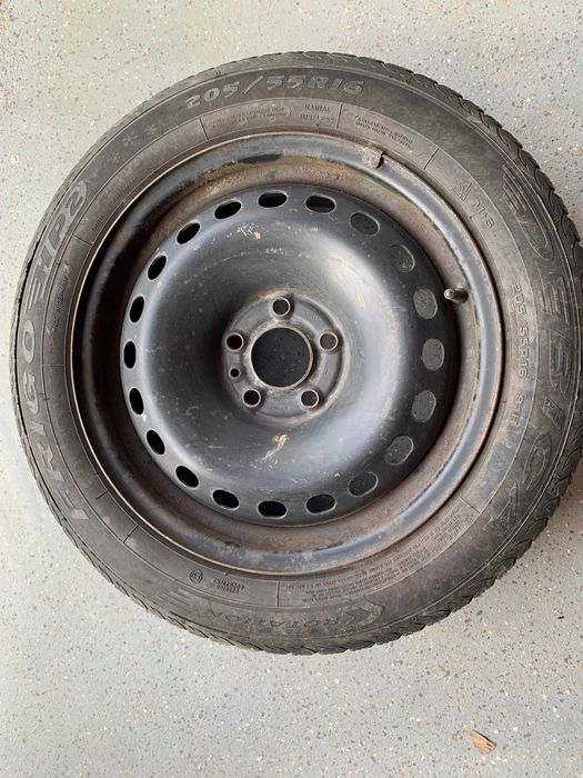 dwie felgi stalowe plus opony zimowe 205/55 R16 Dębica Frigo gratis