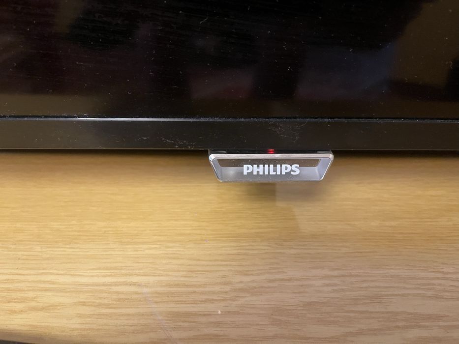 телевізор 40" Philips 40PFT5500 тонкий Full HD LED TV на OC Android