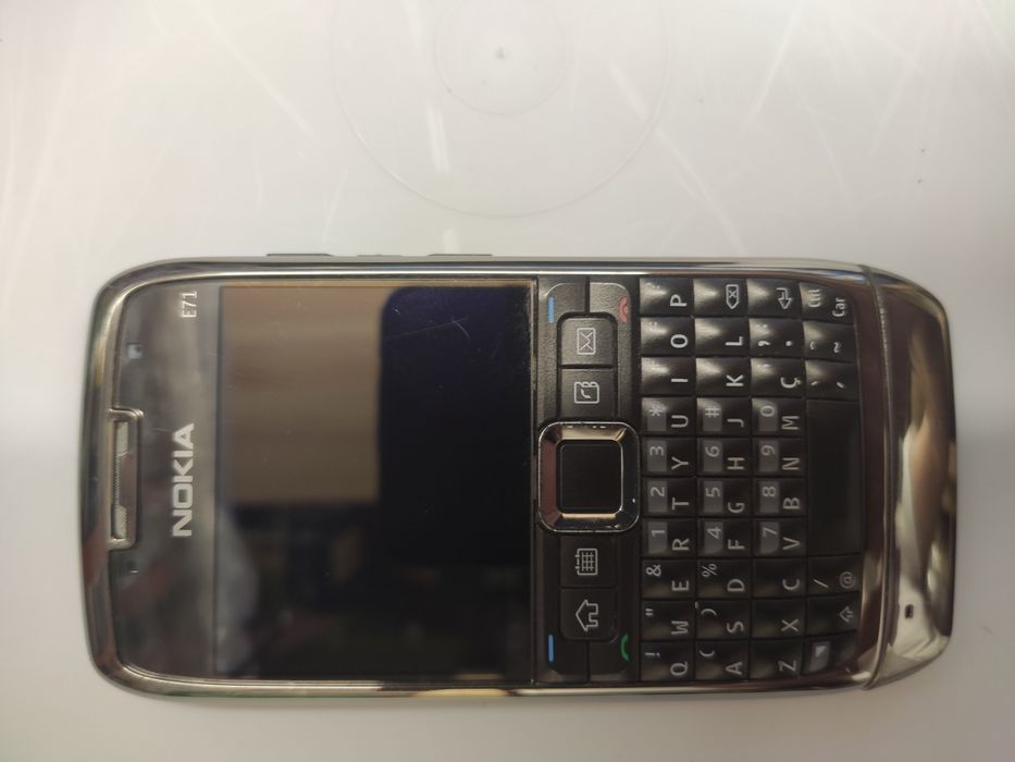Nokia E71 e E73 a funcionar