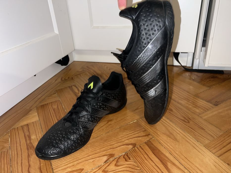 Chuteiras futsal Adidas - Bom estado