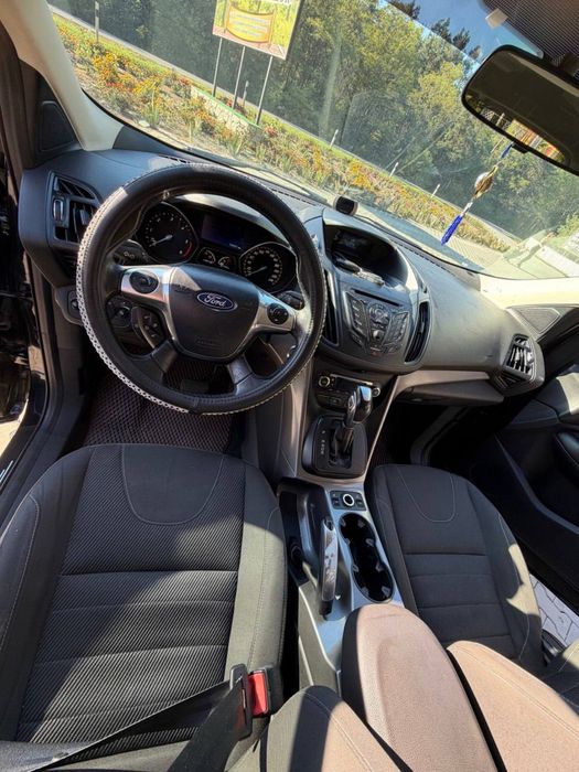 Ford  Kuga  2013