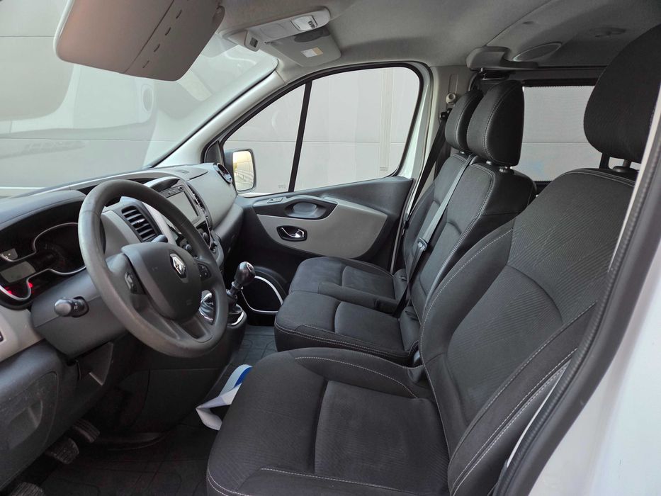 Renault Trafic Long 2x przesuwne