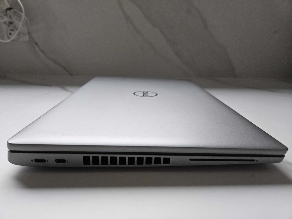 Laptop DELL Latitude 5520, Intel i7, 32 RAM, dysk SSD 512, Office 2019