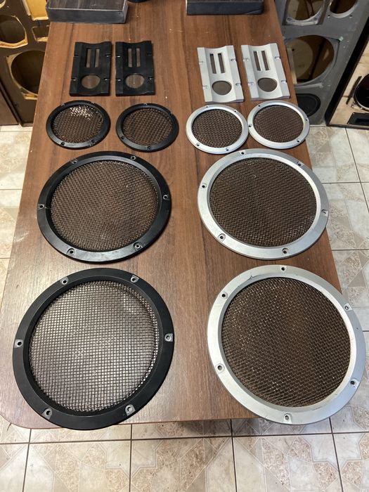 Корпуса колонок динамики и комплектующие