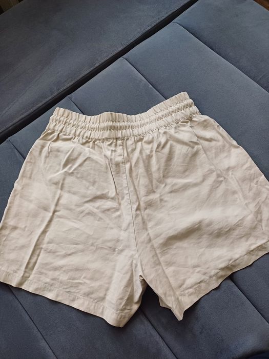 Krótkie spodenki reserwd 38