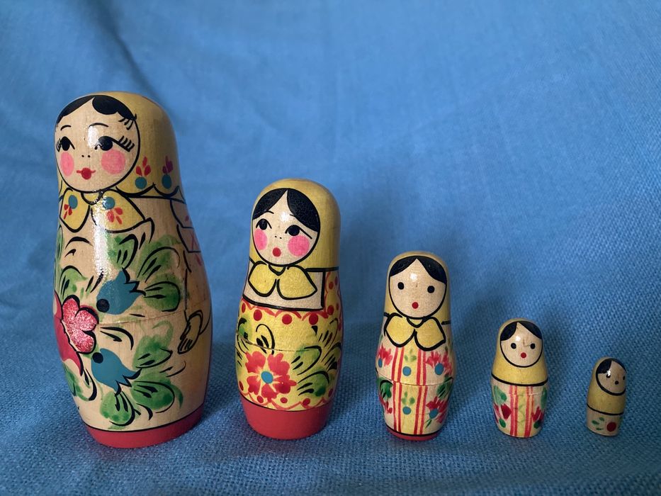 Матрёшка 5-предметная, новая 
Лялька дерев’янна розписна, нова