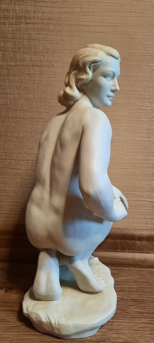 Редкая статуэтка "Обнаженная" Scheibe-Alsbach Otto Poertzel (1876 - 1963) Германия. Смотрите все мои объявления.