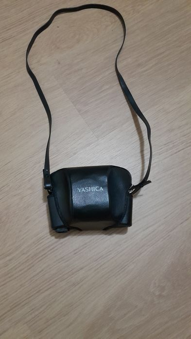 Máquina Fotográfica Yashica MF-2  ( Valor FIXO )