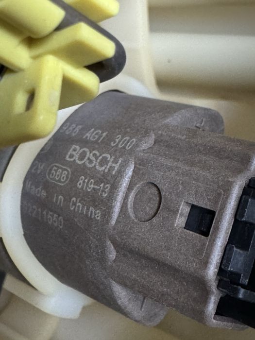 Паливний насос (колба) Bosch VAG 6Q0919051F