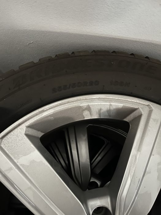 Jantes 20 com pneus audi e-tron