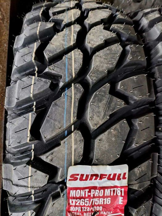 Нові шини 265/75R16 123/120Q Sunfull Mont-pro MT781