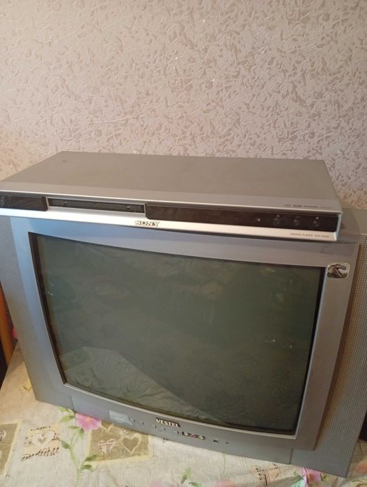 Продам телевізор з плеєром