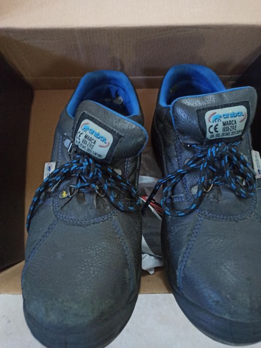 Botas e sapatos de proteção