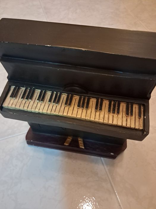 Mini piano decoração