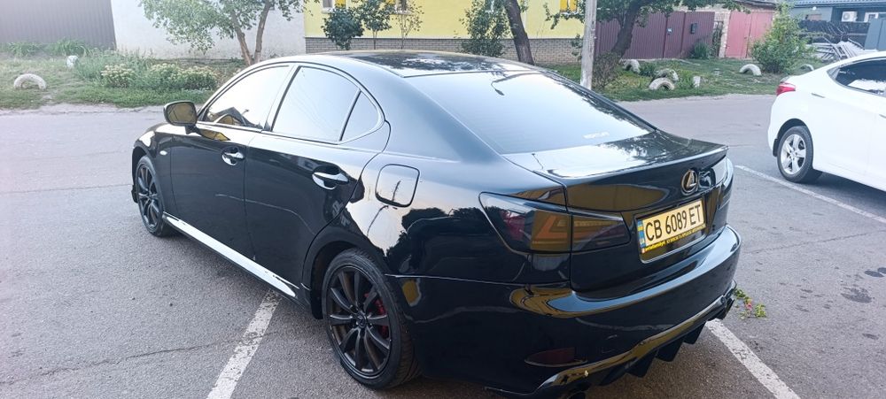 Продам Lexus IS  2,5 бензин