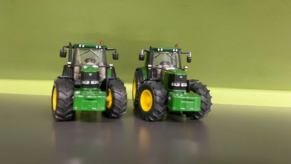 Siku traktor John Deere 1 32