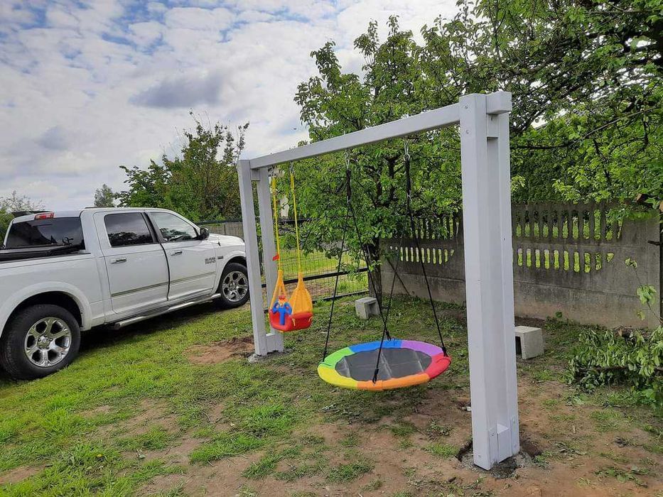 Stelaż na huśtawki, plac zabaw