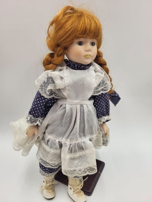 Porcelanowa lalka
