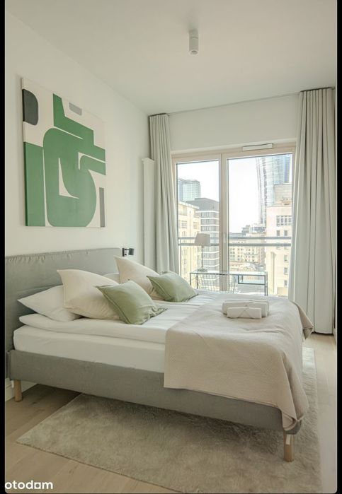 Czteropokojowy apartament w Mennica Residence