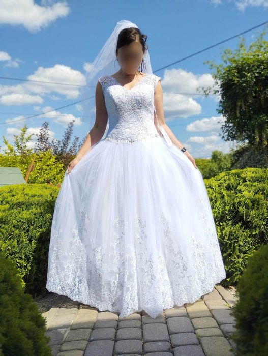 Sprzedam nową suknie ślubną