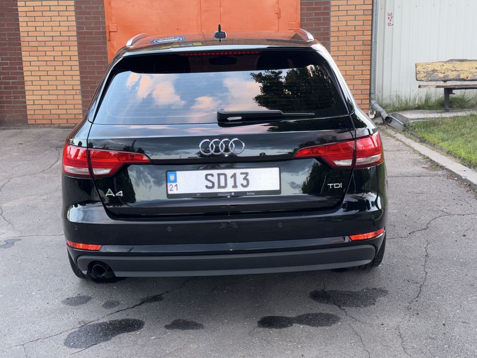 Продам Ауді А4 В9 2.0 TDI 2017 року тільки в гарні руки