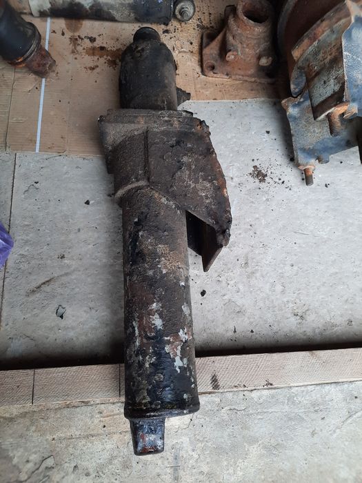 Циліндр лапи крана КС3575