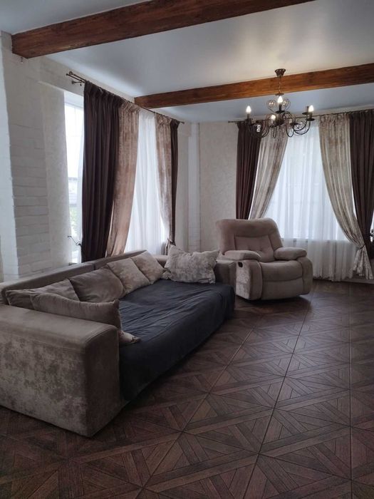 Будинок, Буча, вул. Виноградна