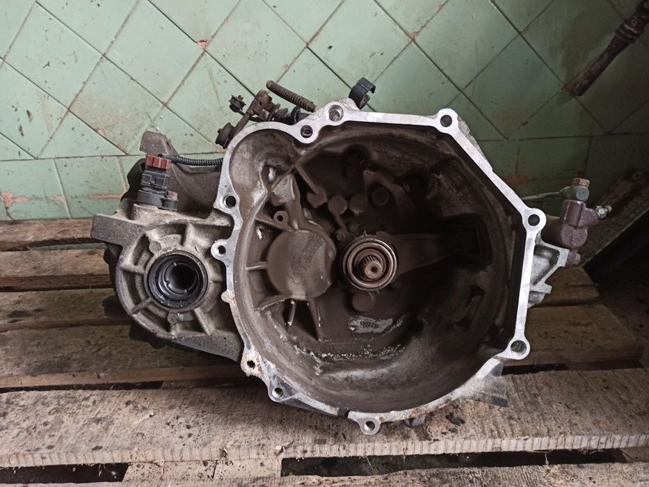 КПП F5M411R7B5 Mitsubishi Lancer 9 1.6 бенз 4g18 МКПП Мітсубіші ланцер