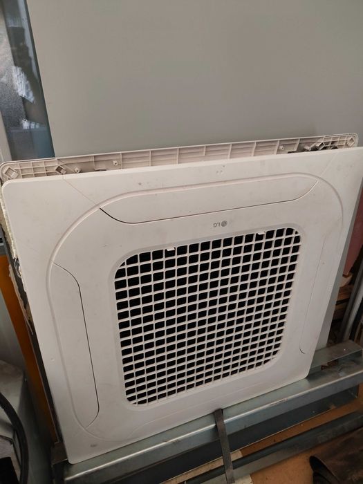 Klimatyzator kasetonowy LG ARNU30 GTBB4 VRF 9 kW