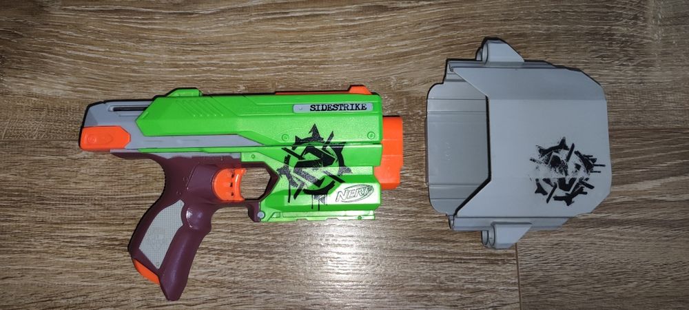 Pistolet nerf na strzałki