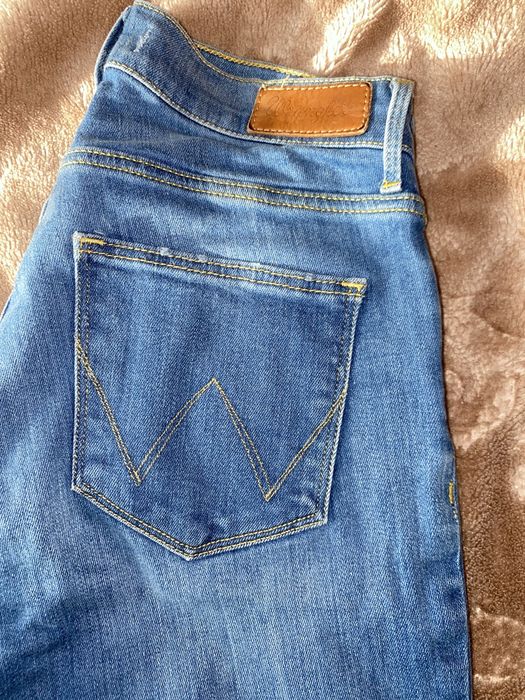 Jeansy Wrangler High Skinny W26 L32