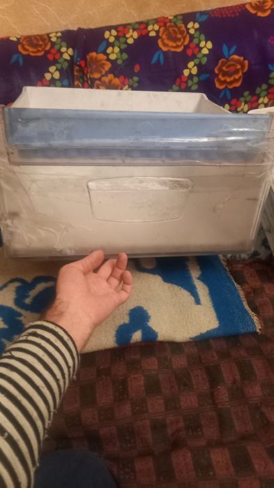 Полки     для     INDEZIT.       Б/У.