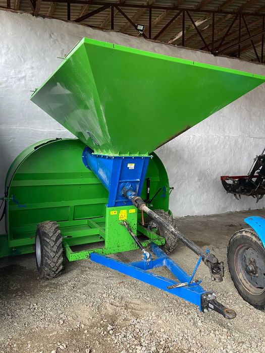 Завантажувач зерна AG - BAG G250